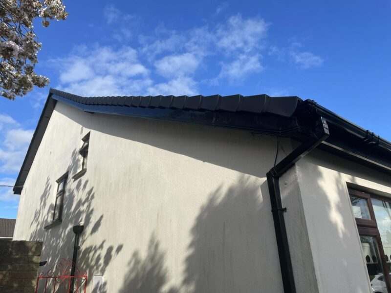 Dry Verge Installation